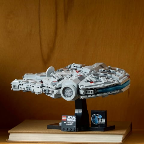 Millennium Falcon™ [7]