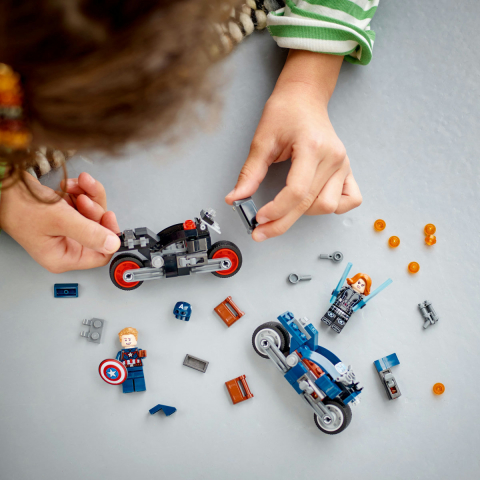 Motocicletele lui Black Widow si Captain America [3]