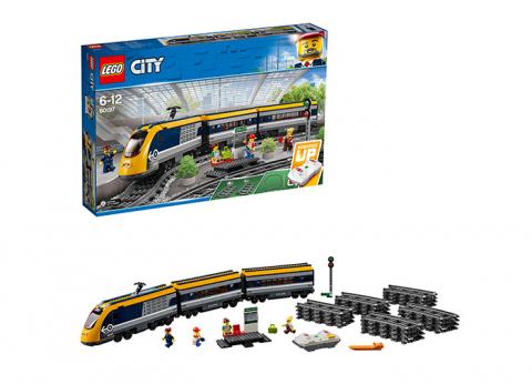 LEGO - Tren de calatori