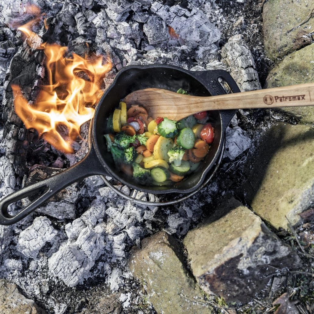 Cratita fonta cu maner si capac 35 cm [5]