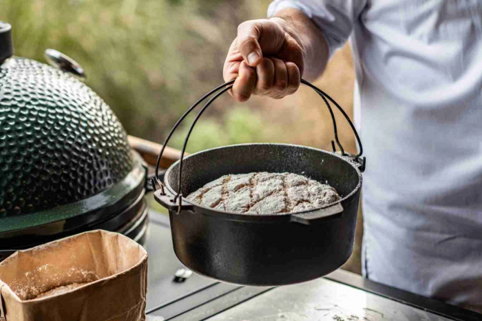 Oala din fonta cu capac si maner [3]