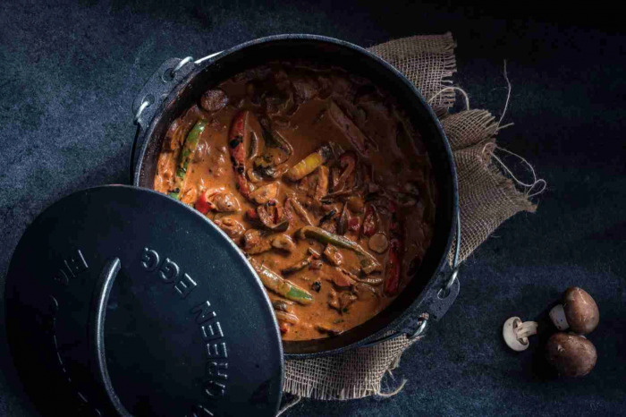 Oala din fonta cu capac si maner [4]