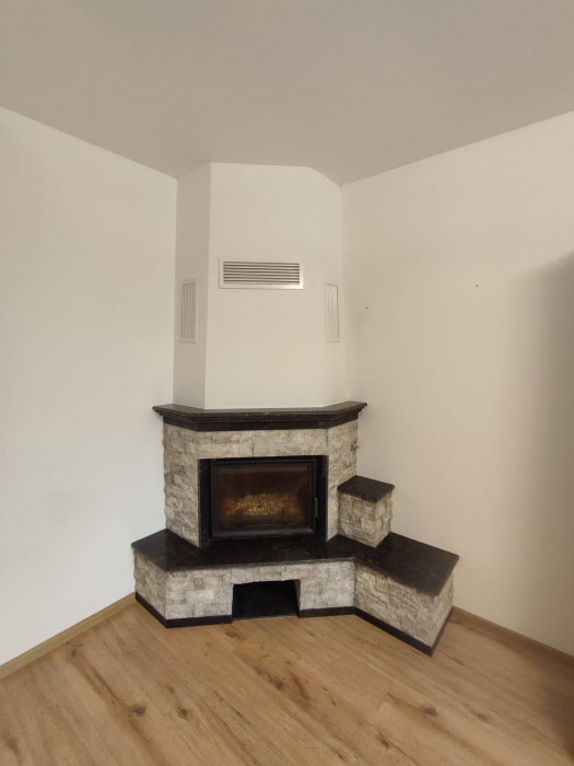 Șemineu pe colț Brăila placat cu granit si piatră naturală [4]