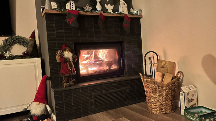 Semineu drept cu focar modern pe colt - Năvodari [3]