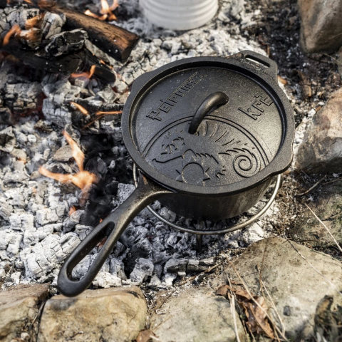 Cratita fonta cu maner si capac 39 cm [5]