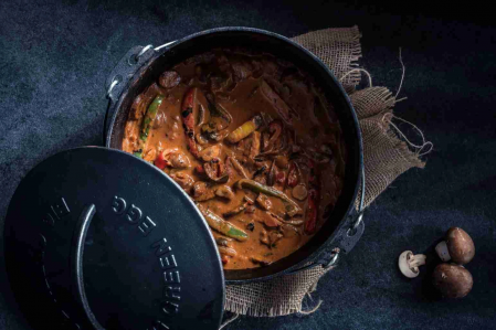 Oala din fonta cu capac si maner [3]