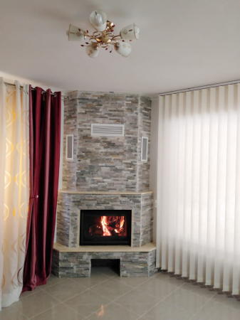 Doua seminee rustice cu focar din fonta Vrancea, Focsani construite la duplex. [5]