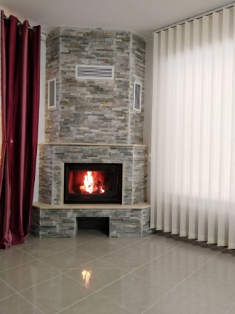 Doua seminee rustice cu focar din fonta Vrancea, Focsani construite la duplex. [4]