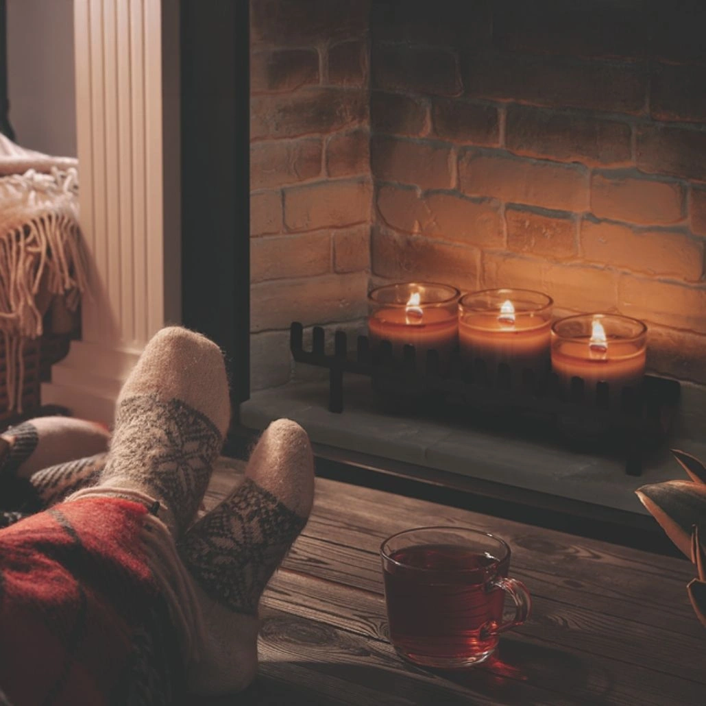 Set 3 lumanari cu trosnet + miros de semineu Candleplace [2]