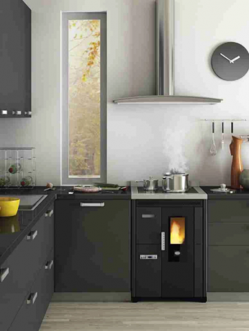 SOBA PE PELETI NINA 7.5KW - NEGRU - INCASTRABILA [1]