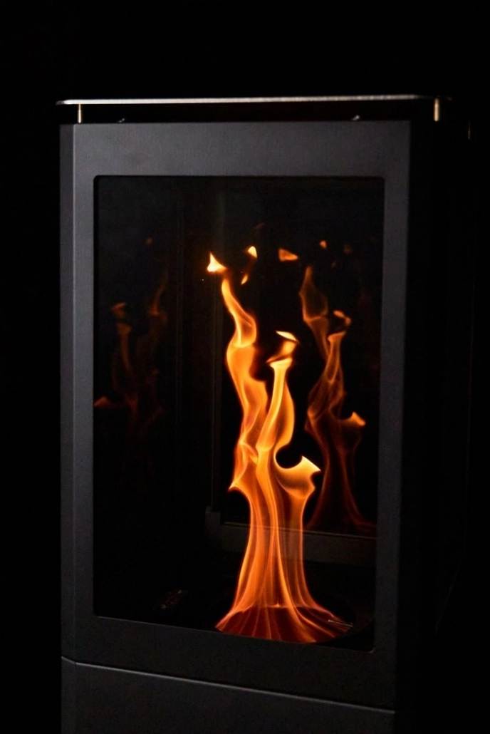 QUBE - INCALZITOR PE PELETI NEGRU [1]