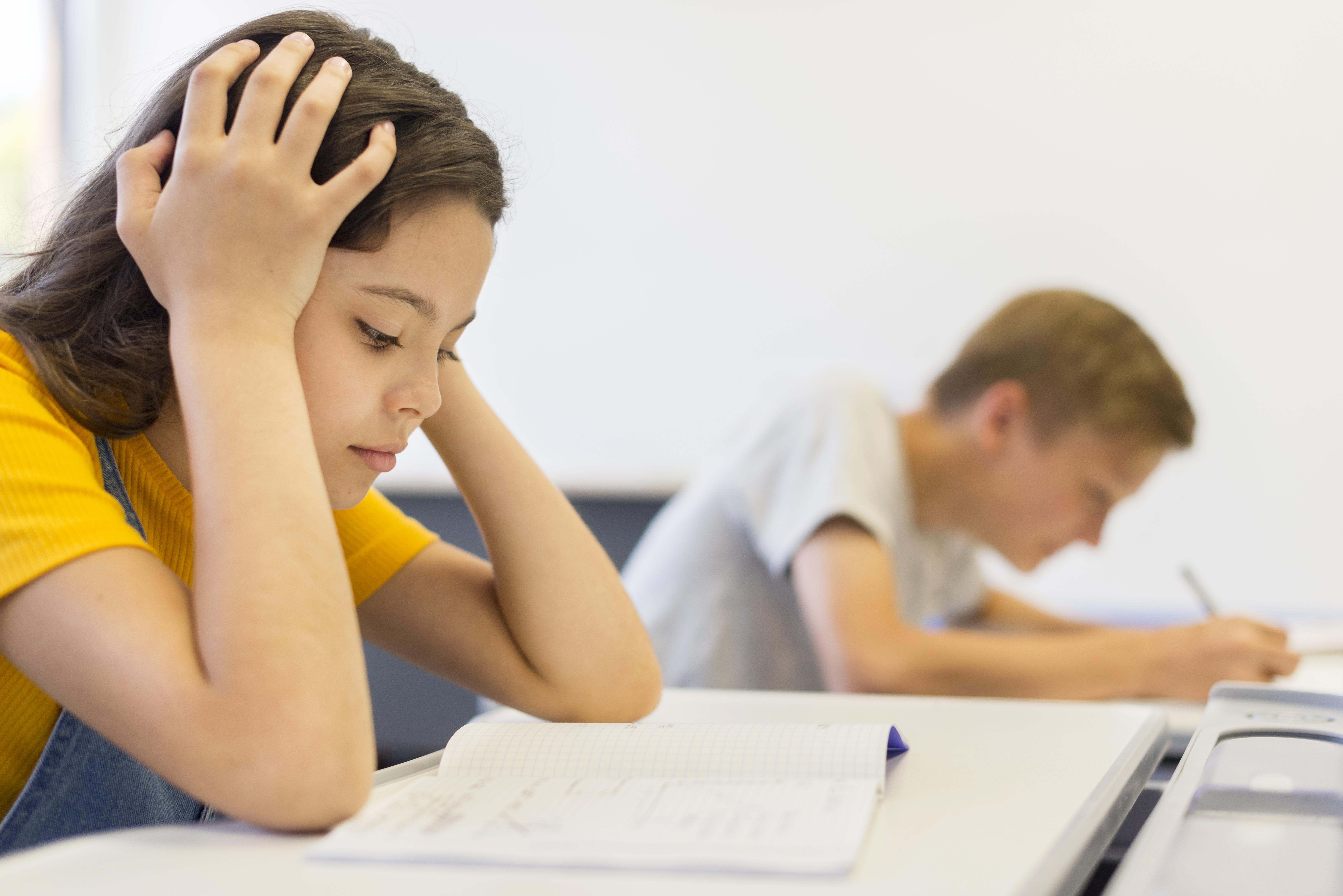 Copilul tau are emotii in perioada examenelor? Afla cu ce remedii florale il poti ajuta!