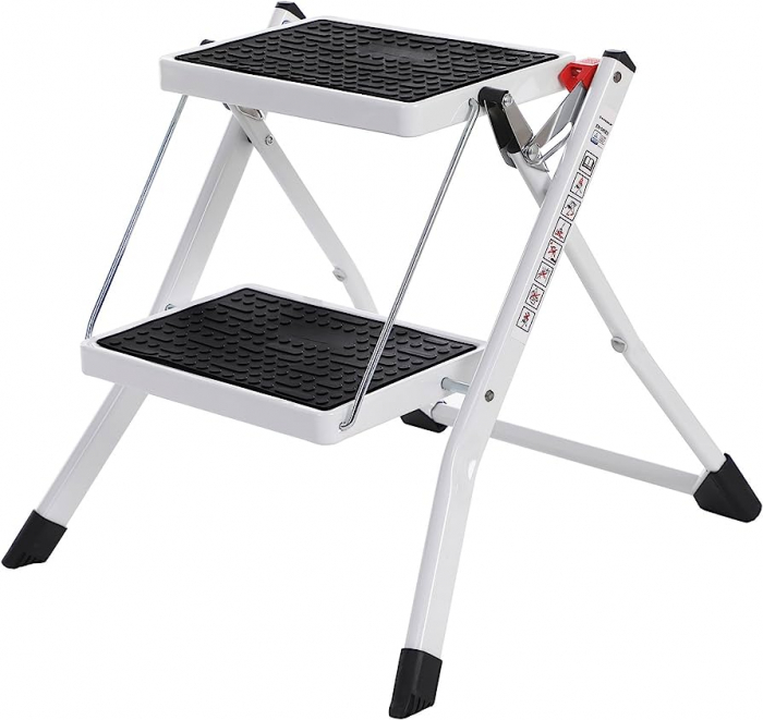 Scară cu 2 trepte, oțel rezistent, pliabilă, portabilă cu covoraș anti-alunecare Max. Capacitate de încărcare de până la 150 kg Testat și certificat de TÜV Rheinlan [6]