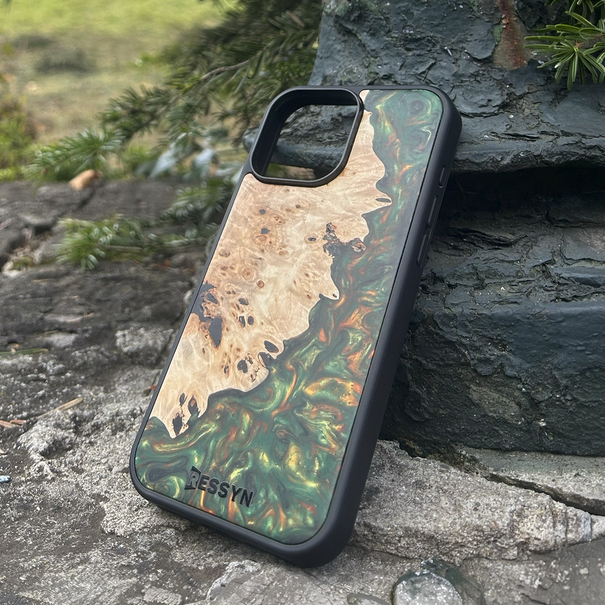 Husa Telefon Samsung RESSYN "Forest Green" din Rasina Epoxy si Lemn Natural [3]