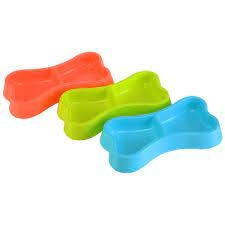 Castron plastic pentru caini in forma de os- 24 x 13 cm