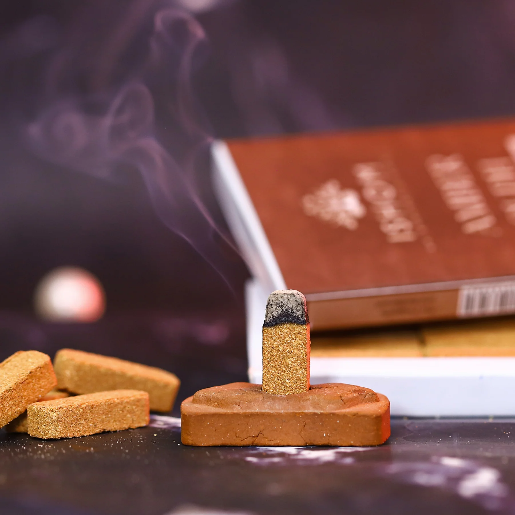 Tablete naturale pentru fumigație Ishom - Ambră & Oud [4]