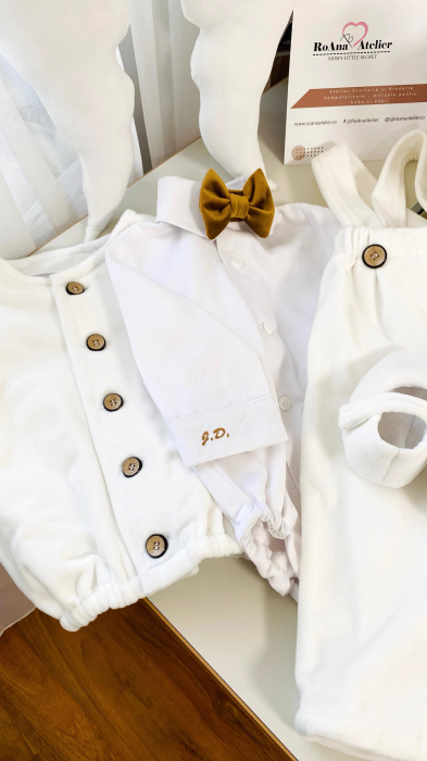 Costum Botez din catifea alba cu Aripi Ingeras personalizat [5]