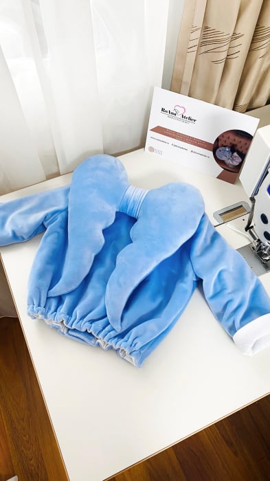 Costum Botez din catifea cu Aripi Ingeras personalizat [5]