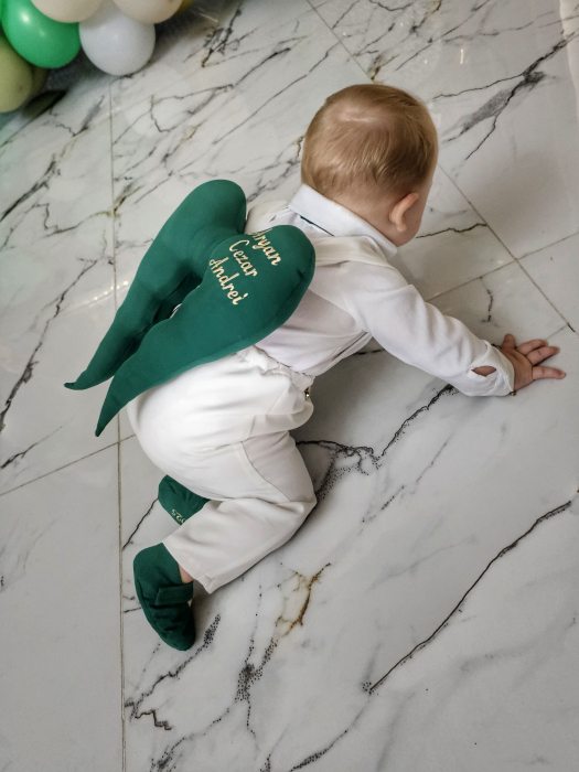 Costum Botez Stofa Verde cu Alb sacou si aripi [12]