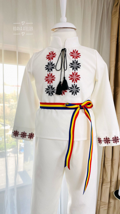 Costum Traditional Baieti [4]