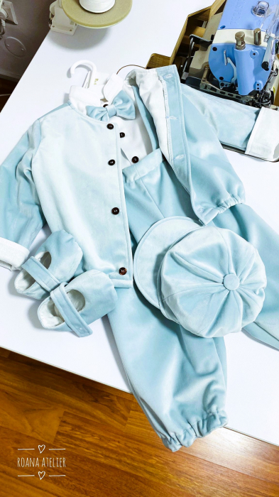 Costumas Botez Alexander din catifea bleu [2]