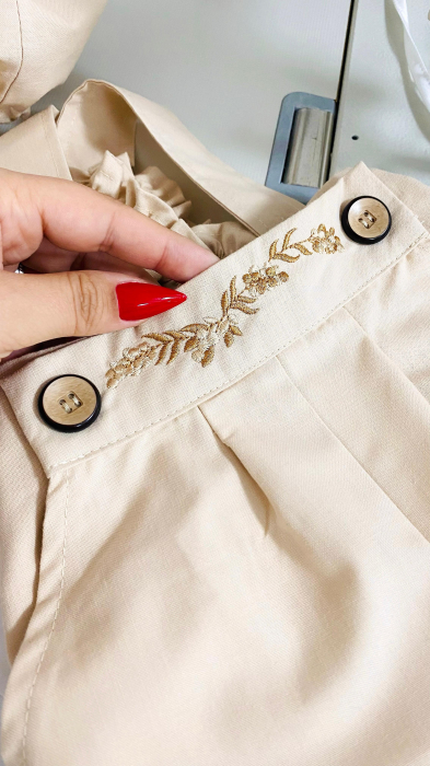 Costumas Botez Bej cu sacou brodat frunze de maslin [5]