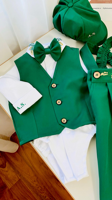 Costumas Botez Stofa Verde cu vesta brodat frunze de maslin [2]