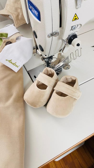 Costumas Botez Theodor catifea bej [6]