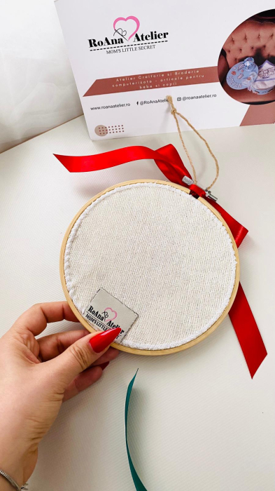 Gherghef Tip Glob Brodat Personalizat Primul Craciun [2]