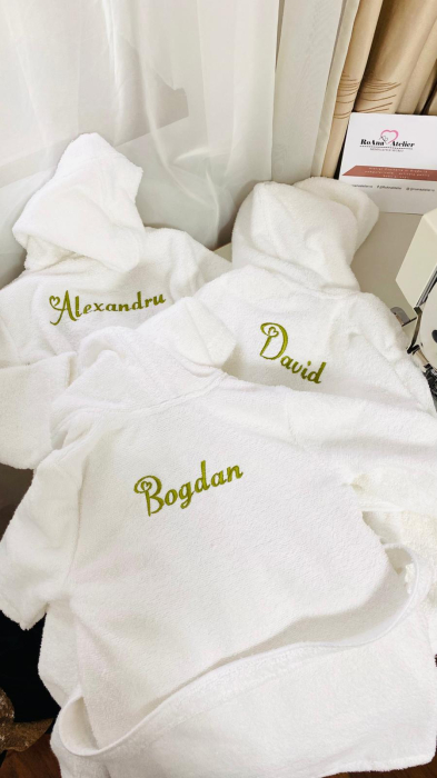 Halat baie brodat cu nume [4]