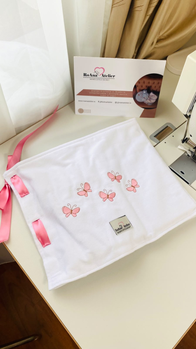 Kit Prima Baita Fluturasi cu initiala personalizat [3]
