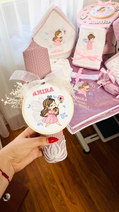 Lumanare Botez Lila cu gherghef Zana Fluturas [3]