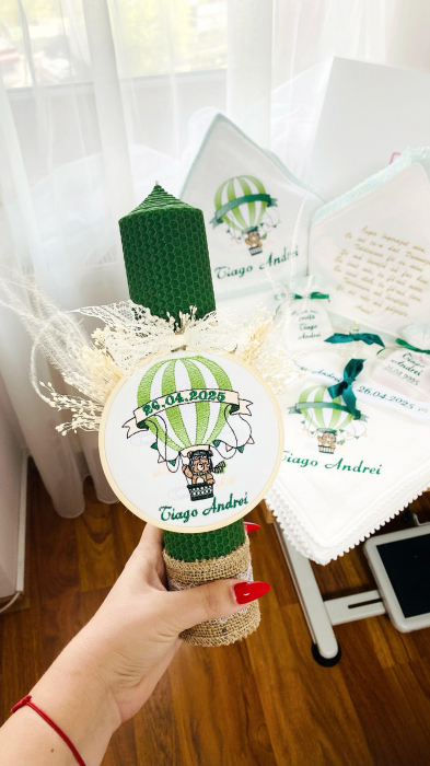 Lumanare Botez verde cu gherghef brodat Ursulet [3]