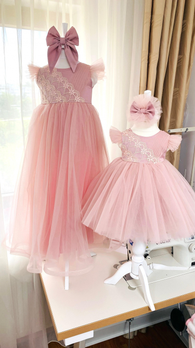 Rochie Nicole lunga roz [3]