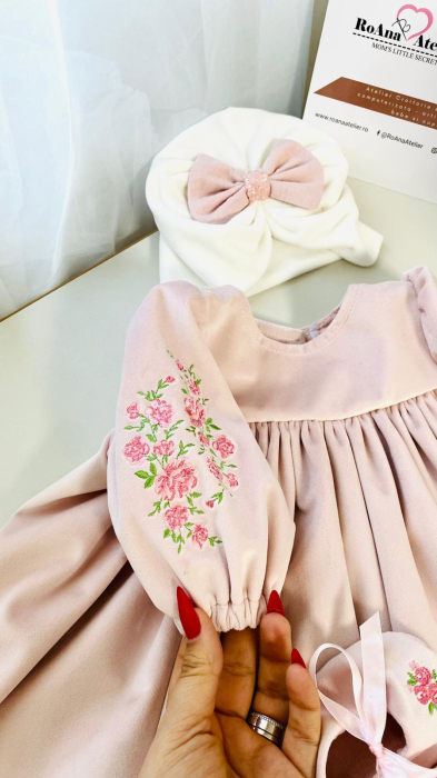 Rochita Amalia cu botosei personalizati [3]