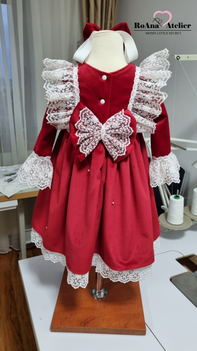 Rochita Ruby Velvet [6]
