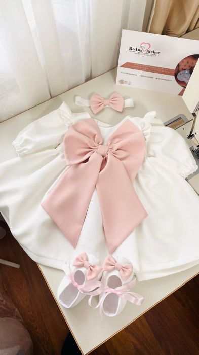 Set Rochita alba Linda cu fundita roz prafuit [5]