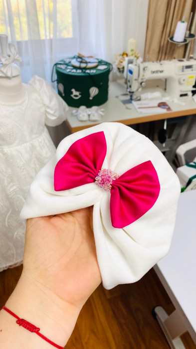 Turban bebe catifea alba fundita fucshia [1]