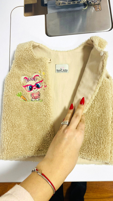 Vesta blanita Iepuras  [3]