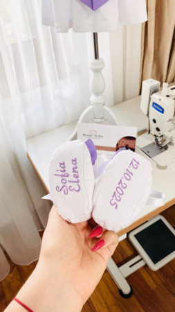 Botosei albi cu fundita mov personalizati [1]