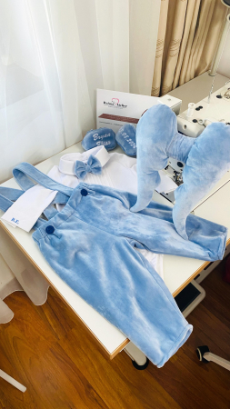Costum Botez cu Aripi Ingeras personalizat