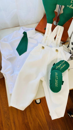 Costum Botez Stofa Verde cu Alb sacou si aripi [3]