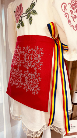 Costum traditional Cosanzeana [6]