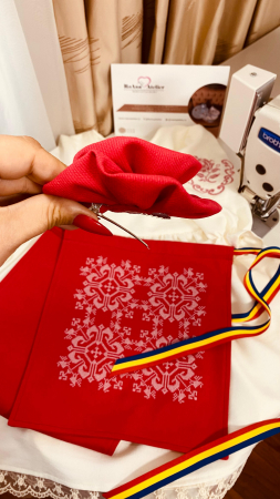 Costum traditional Cosanzeana [9]