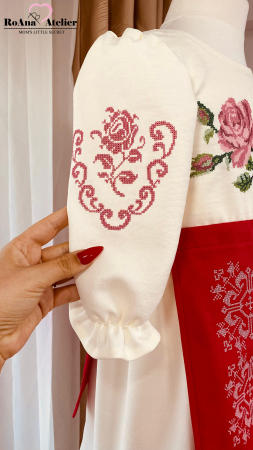 Costum traditional Cosanzeana [3]