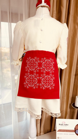 Costum traditional Cosanzeana [8]