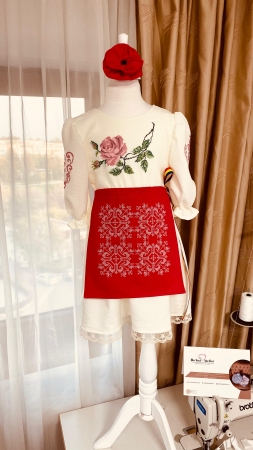 Rochite Fetite - Costum traditional Cosanzeana