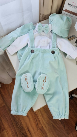 Costumas Botez Alexander din catifea vernil