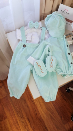 Costumas Botez Alexander din catifea vernil [1]