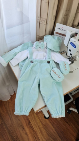 Costumas Botez Alexander din catifea vernil [2]